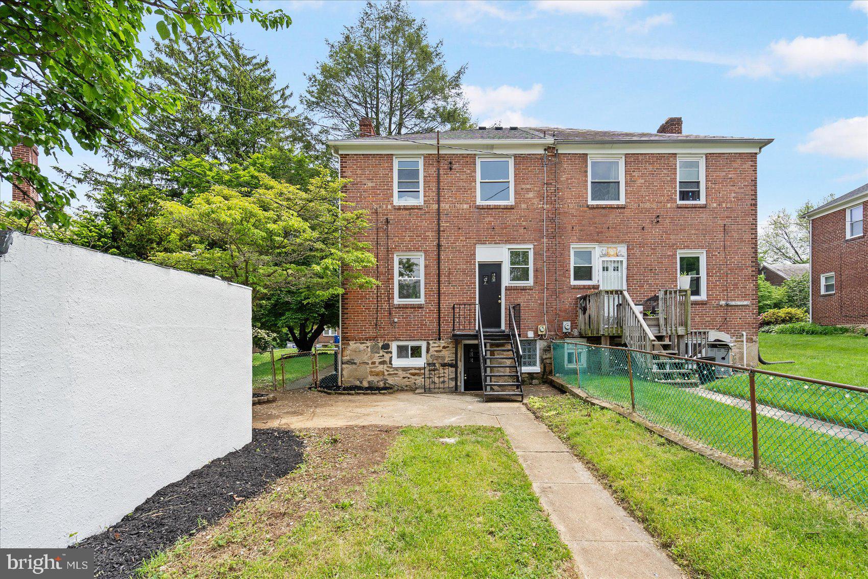 WEST HILLS - Residential