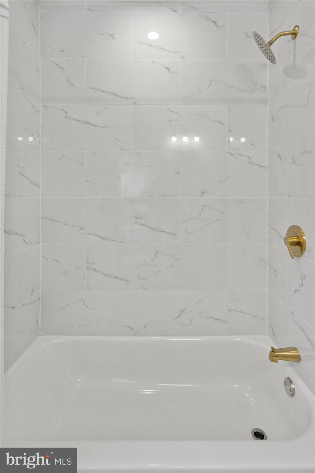 WEST HILLS - Residential