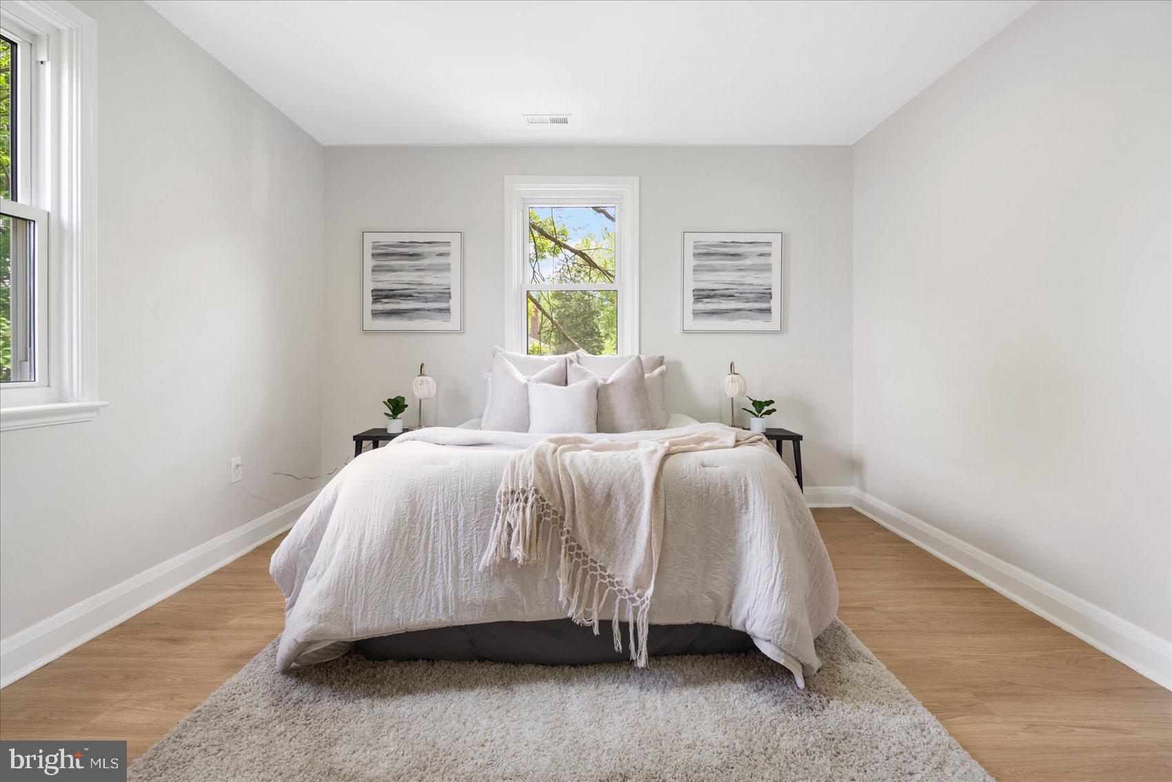 WEST HILLS - Residential