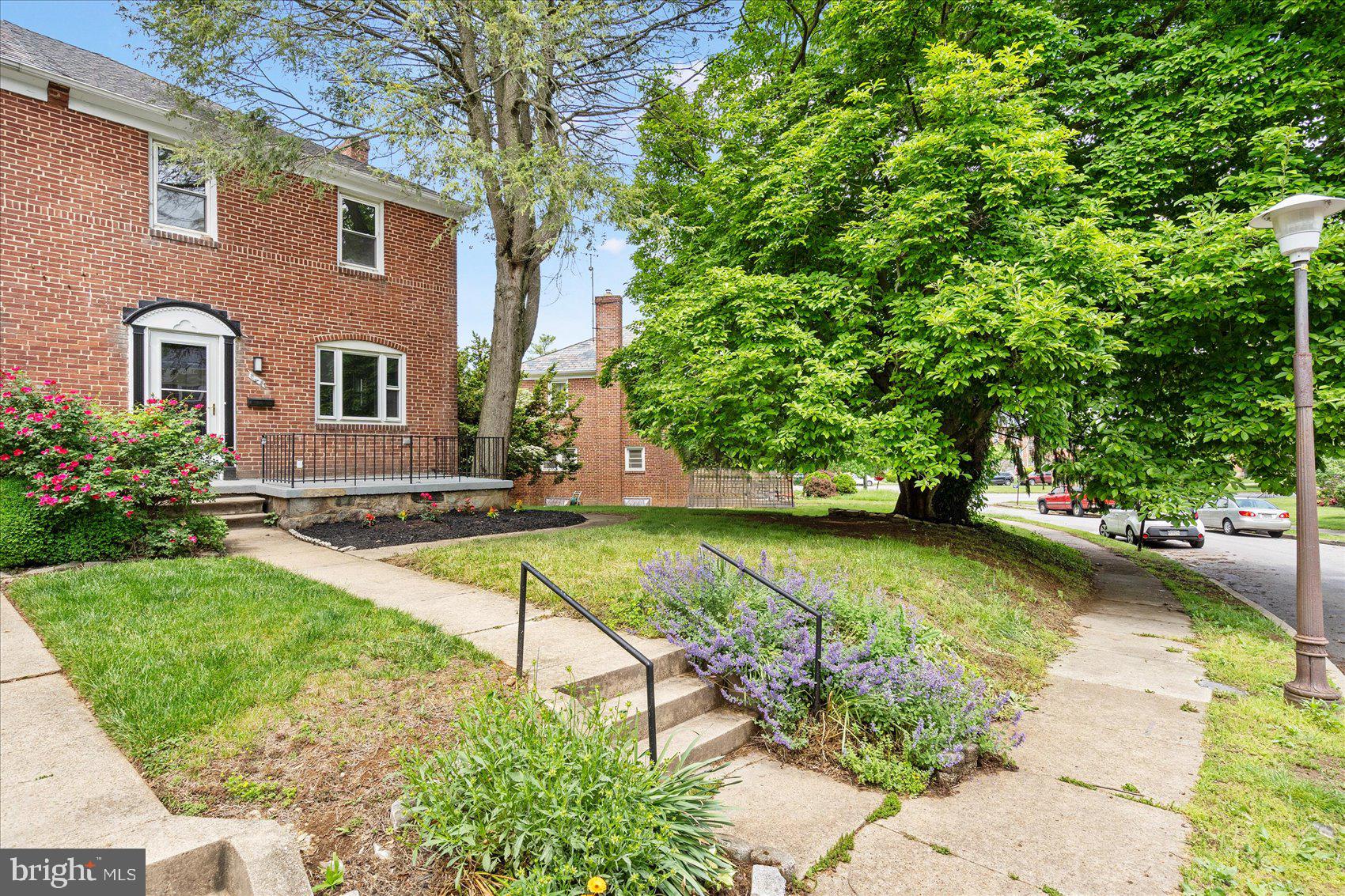 WEST HILLS - Residential