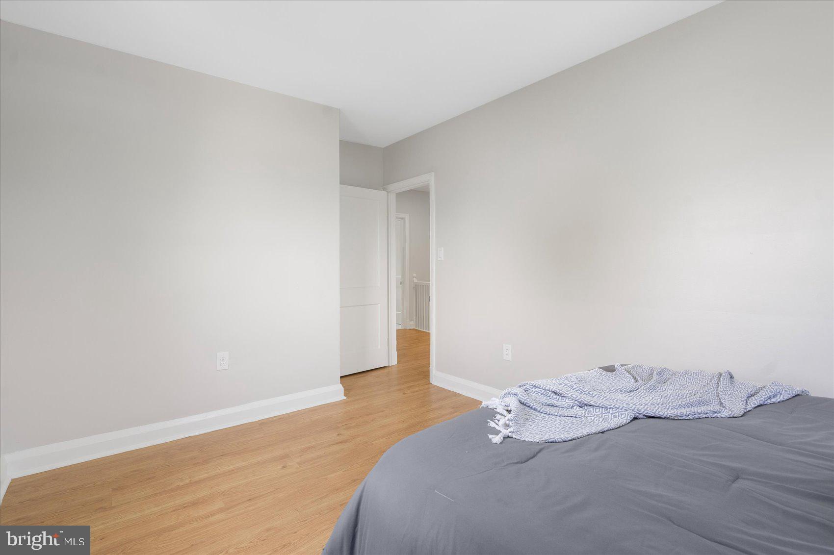 WEST HILLS - Residential