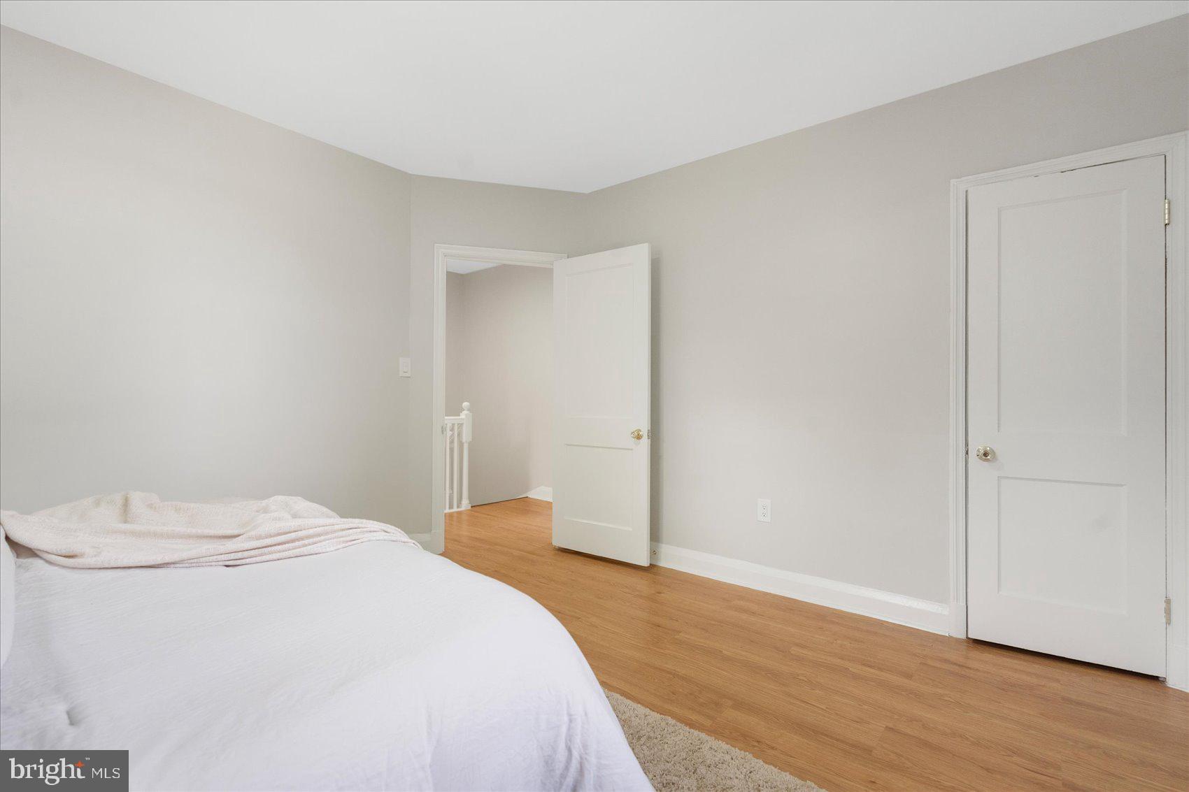 WEST HILLS - Residential