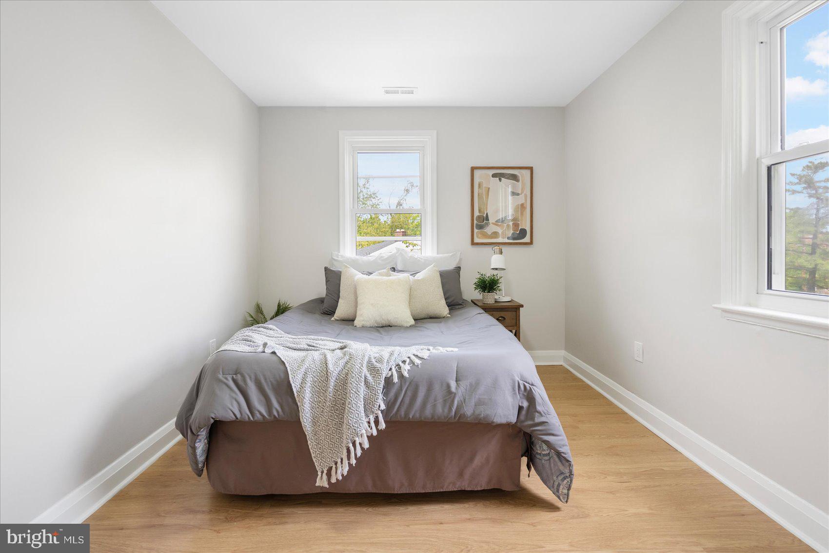 WEST HILLS - Residential