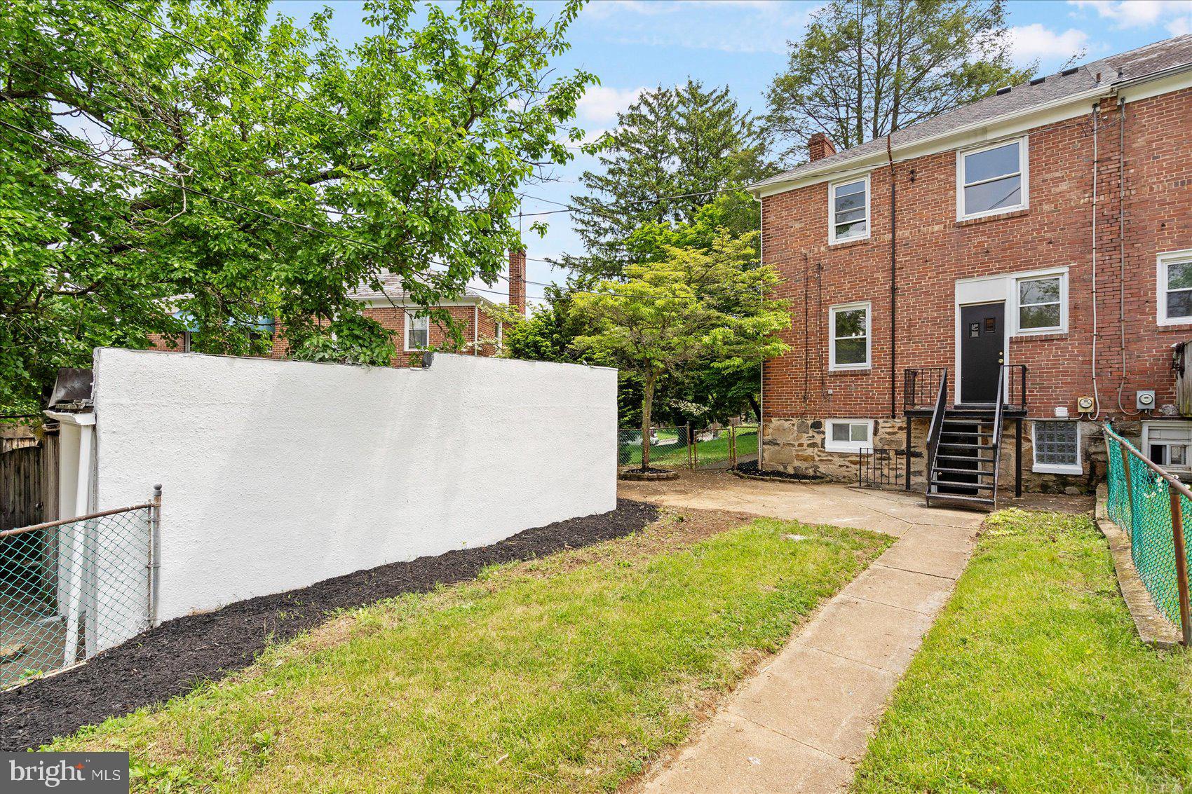 WEST HILLS - Residential