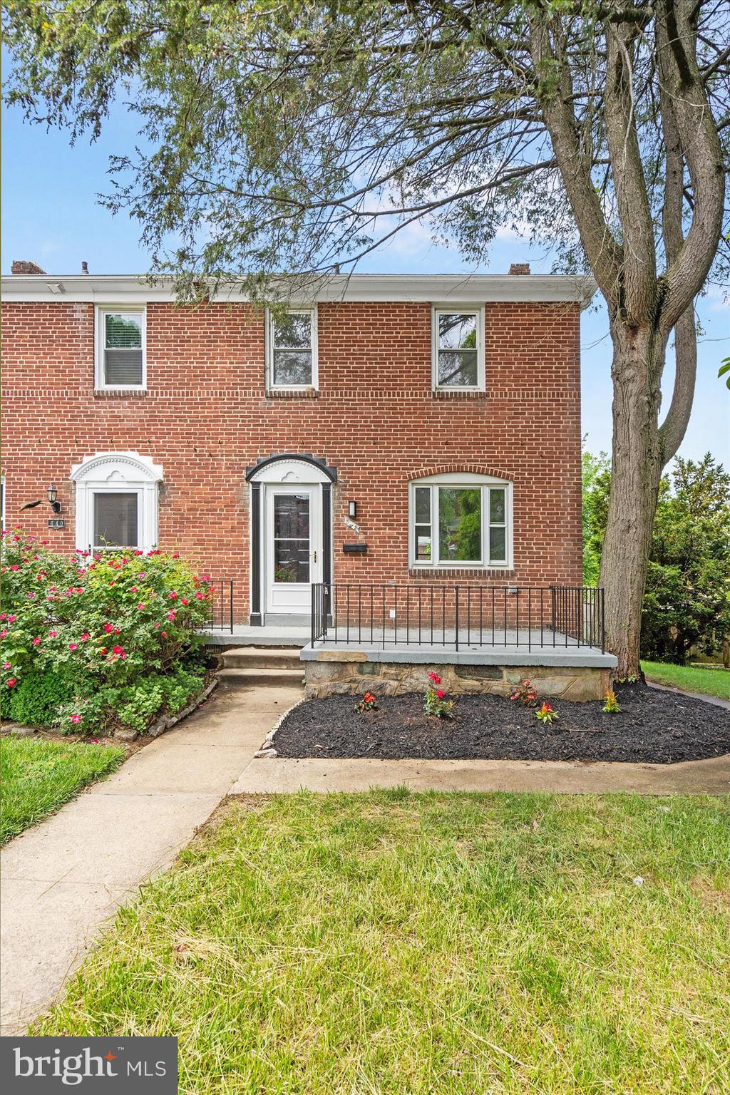 WEST HILLS - Residential