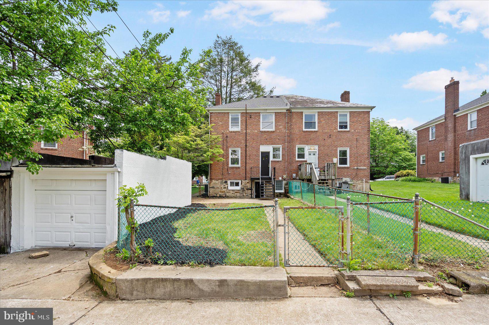 WEST HILLS - Residential