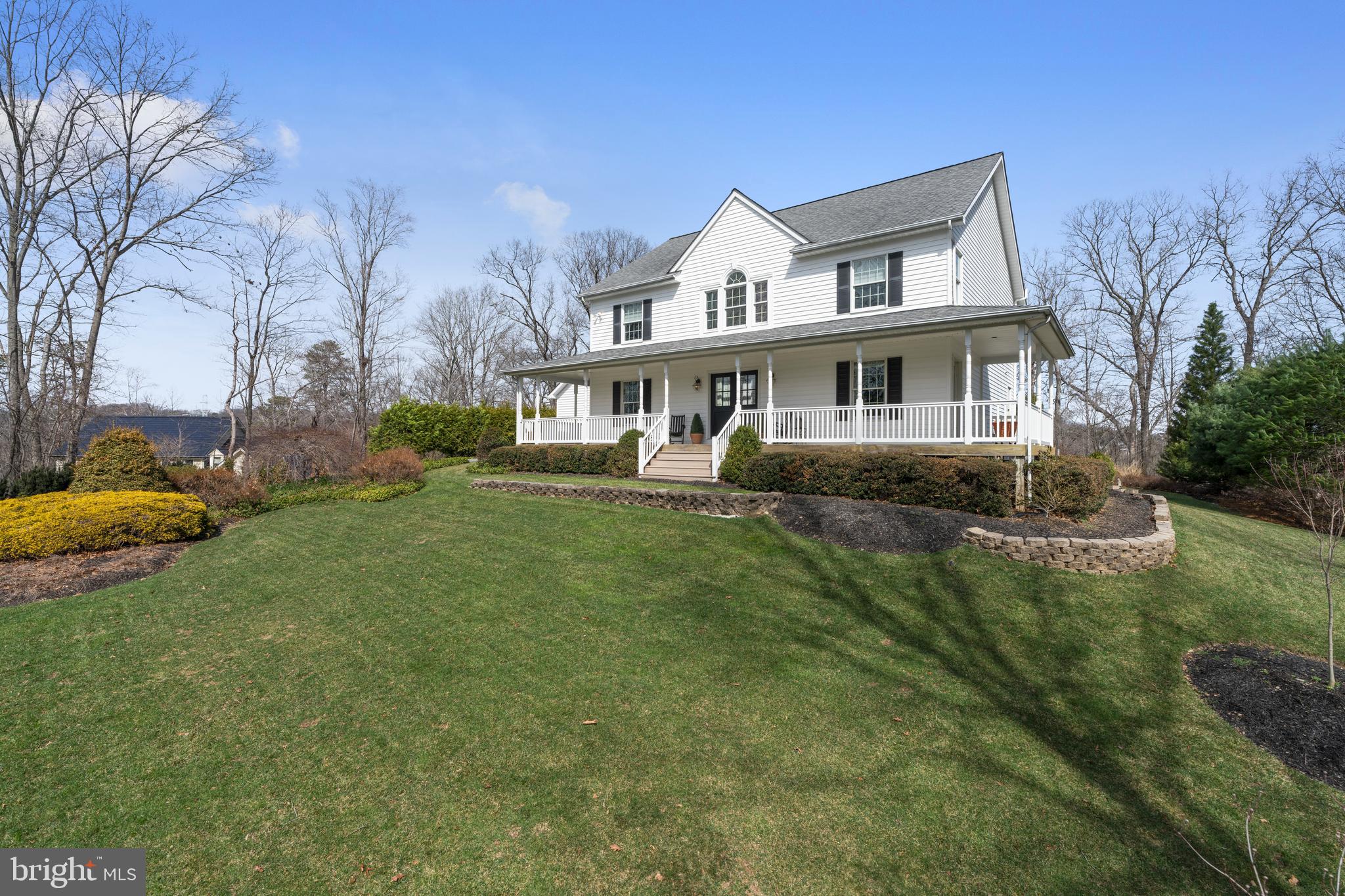 WHITE HALL - Residential