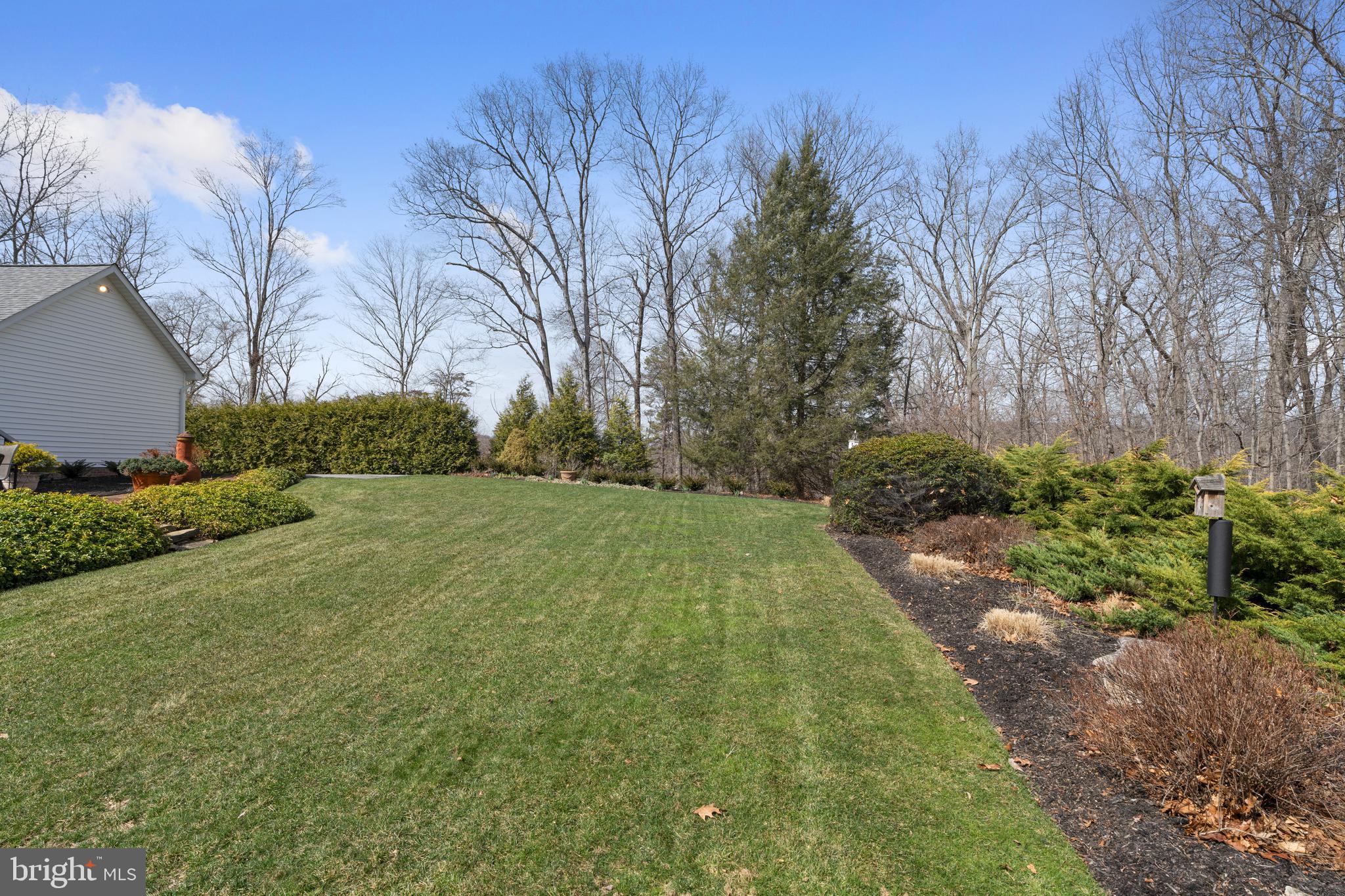 WHITE HALL - Residential