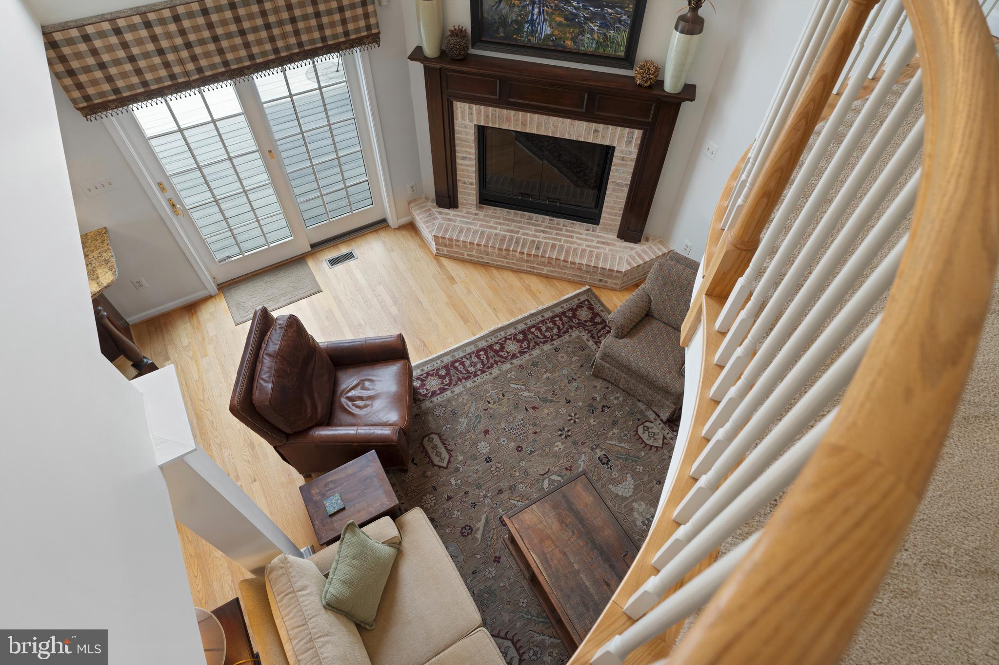 WHITE HALL - Residential