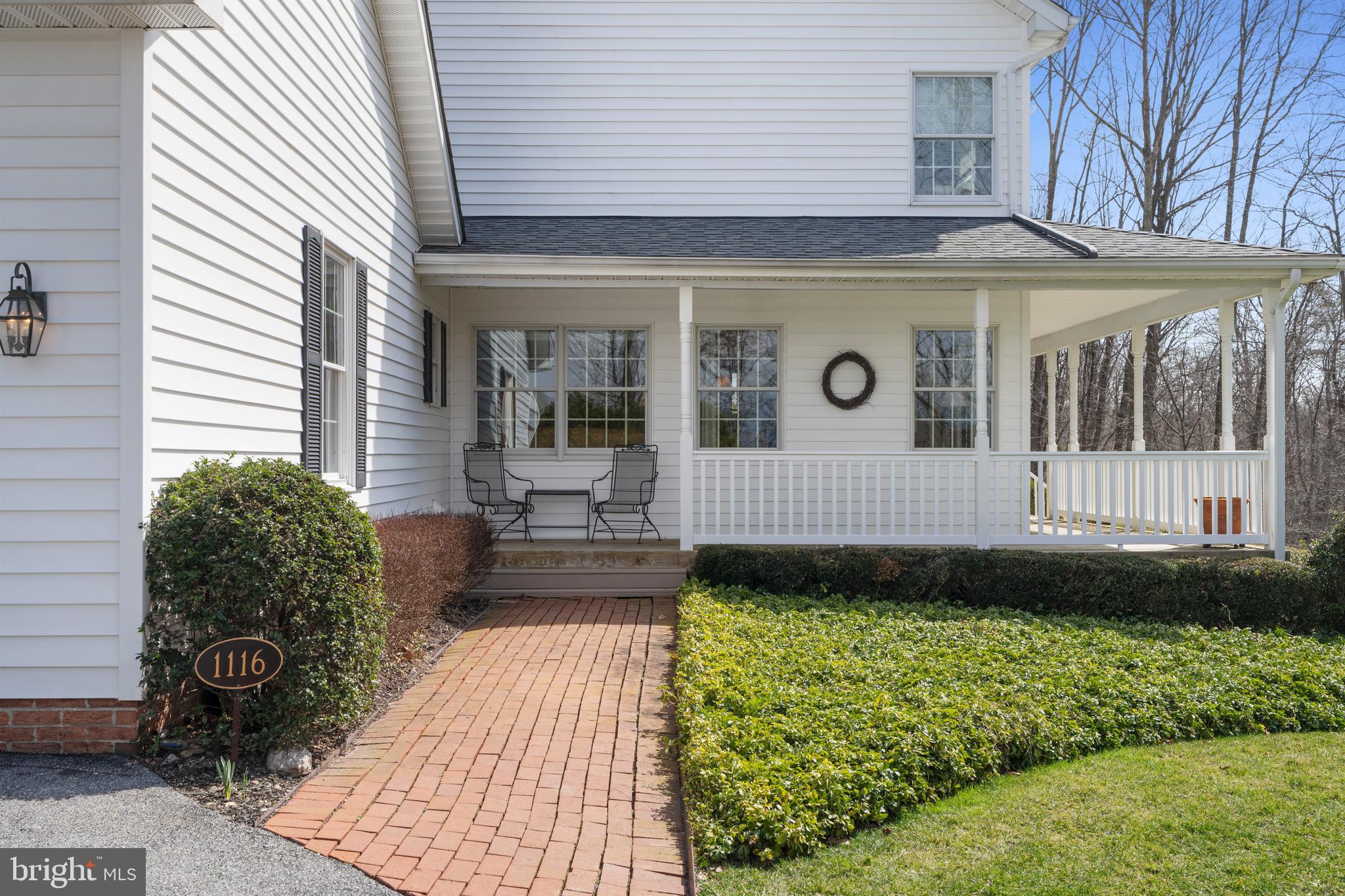 WHITE HALL - Residential