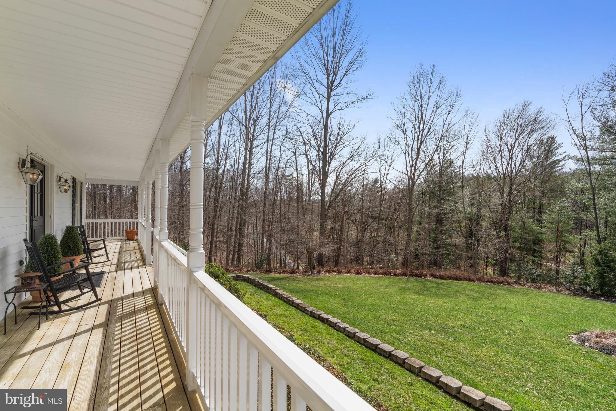 WHITE HALL - Residential