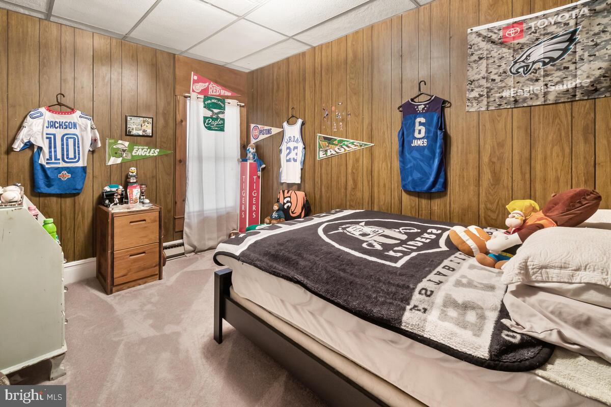 MIDDLETOWN - Commercial Sale