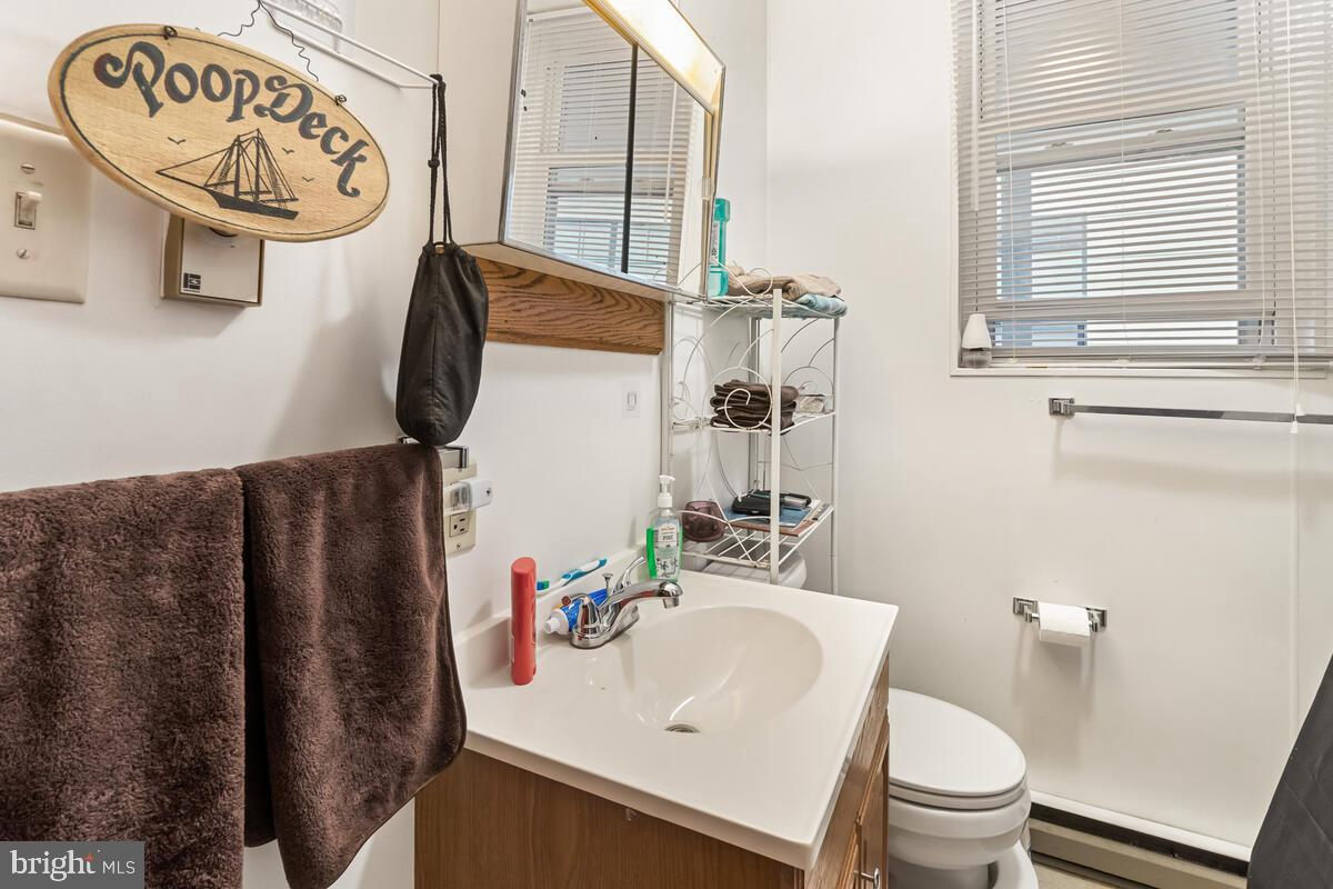 MIDDLETOWN - Commercial Sale