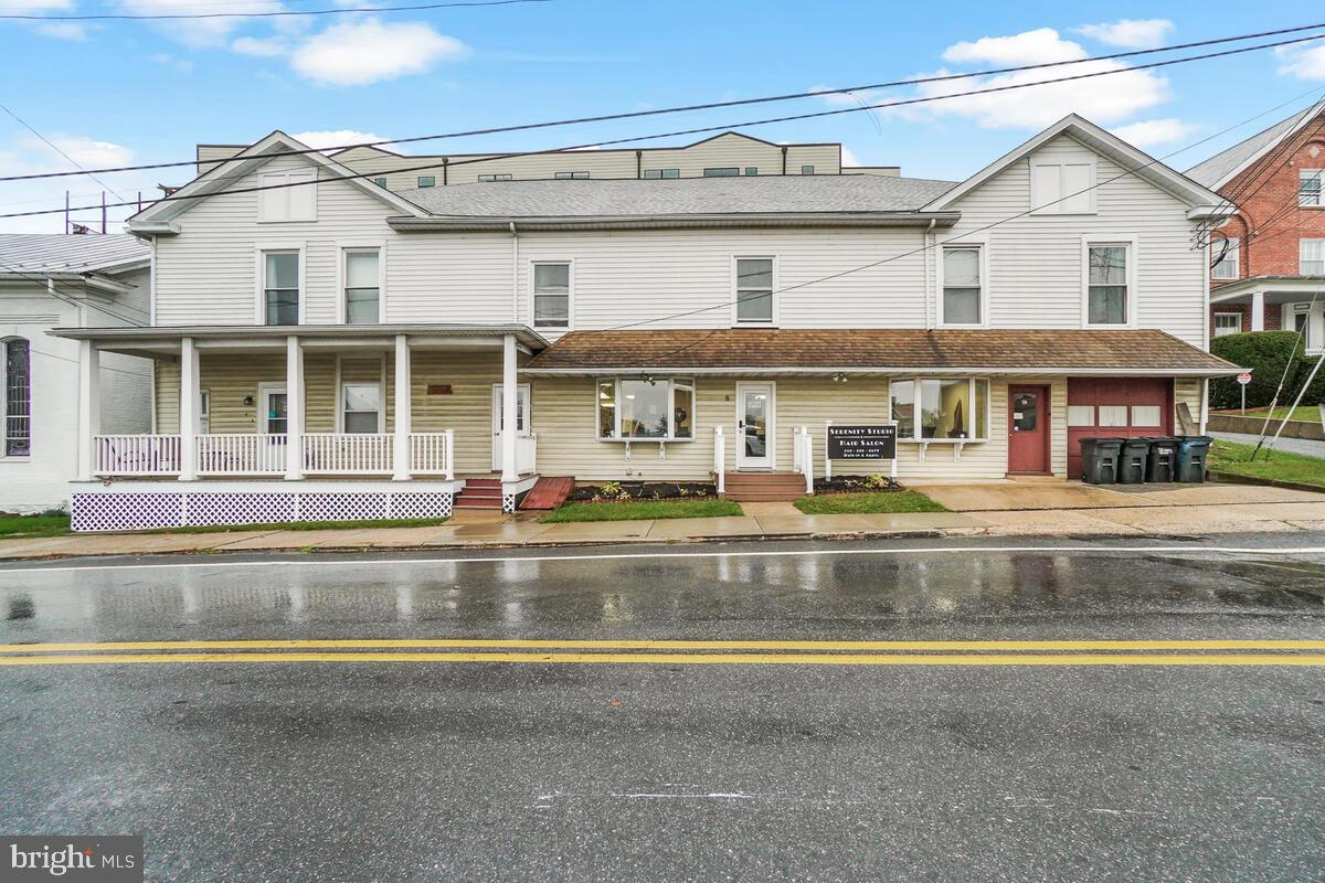 MIDDLETOWN - Commercial Sale