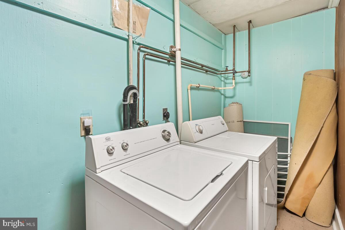 MIDDLETOWN - Commercial Sale