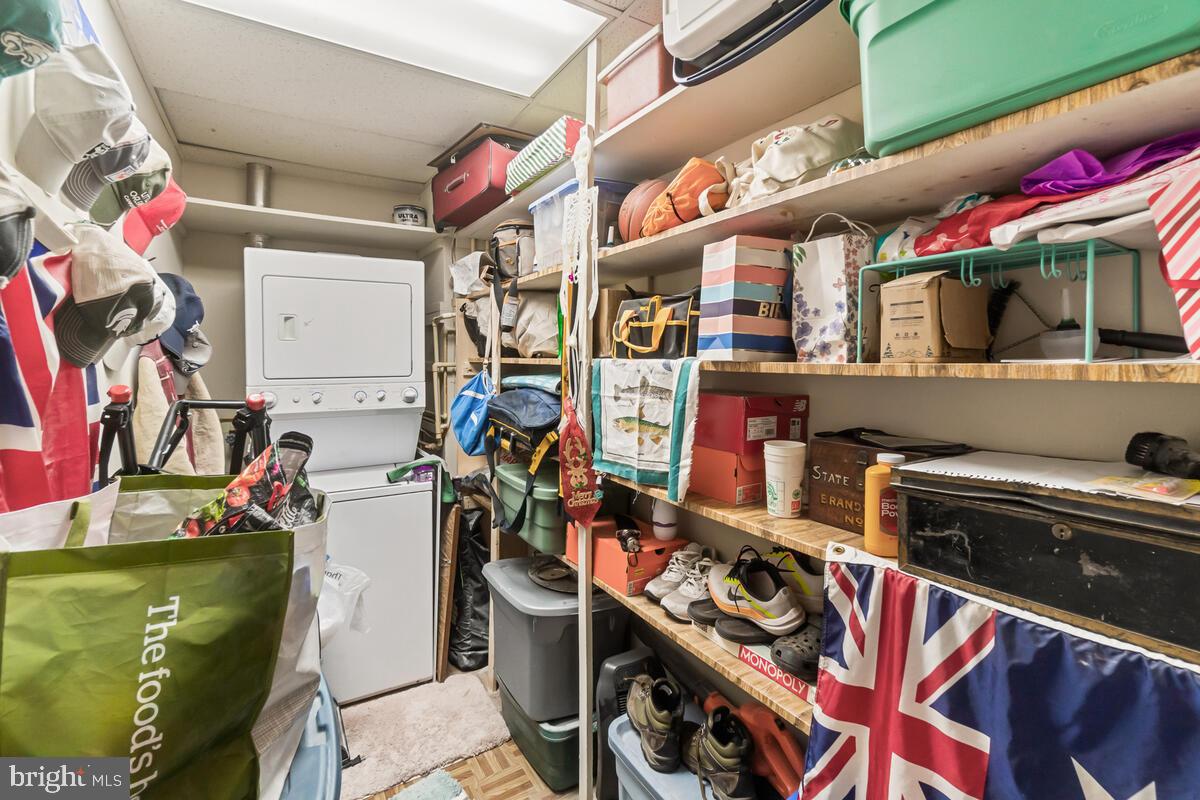 MIDDLETOWN - Commercial Sale