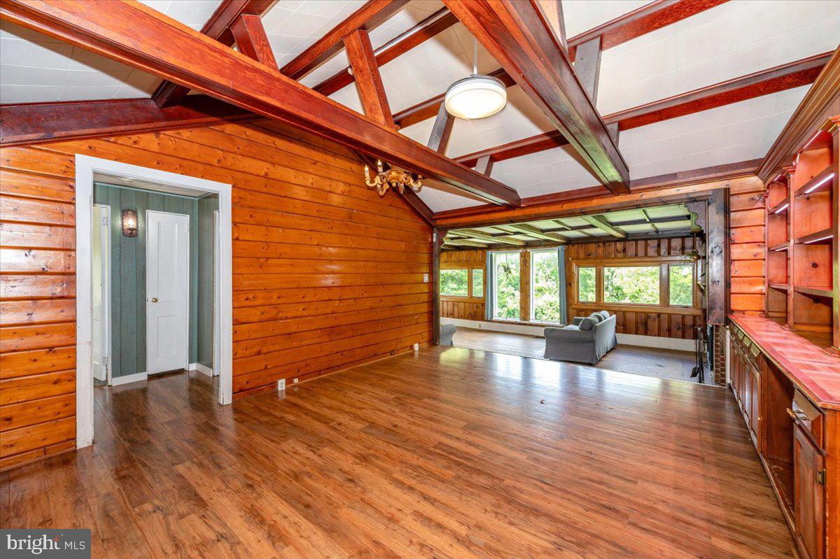 GAMBRILL SOUTH - Residential