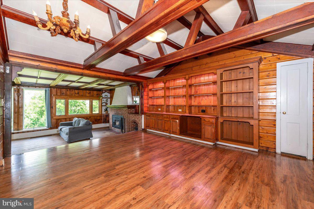 GAMBRILL SOUTH - Residential