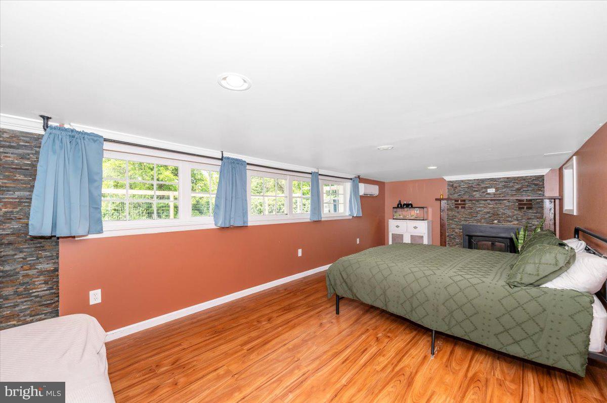 GAMBRILL SOUTH - Residential