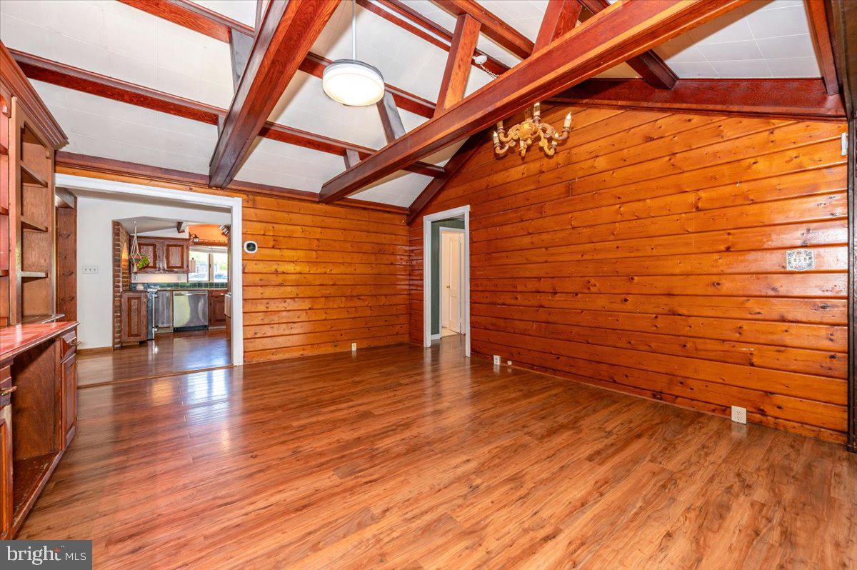 GAMBRILL SOUTH - Residential