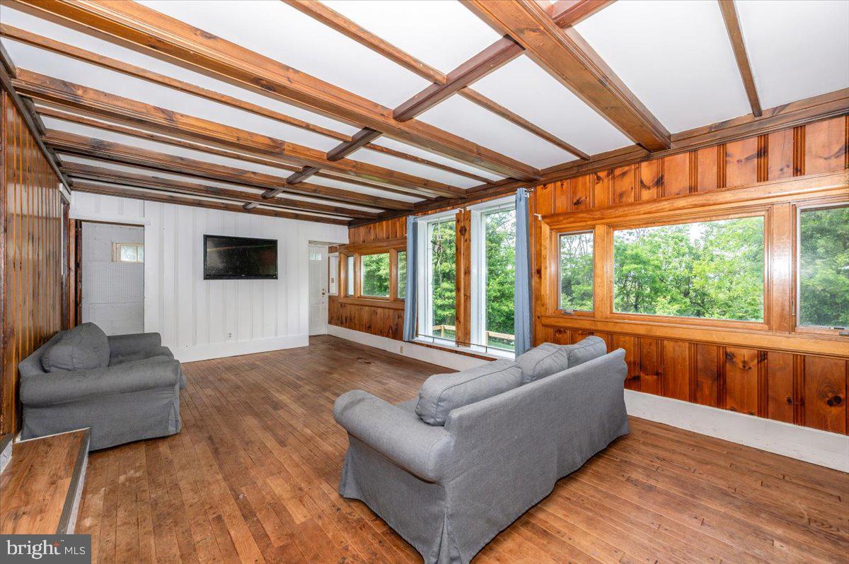 GAMBRILL SOUTH - Residential