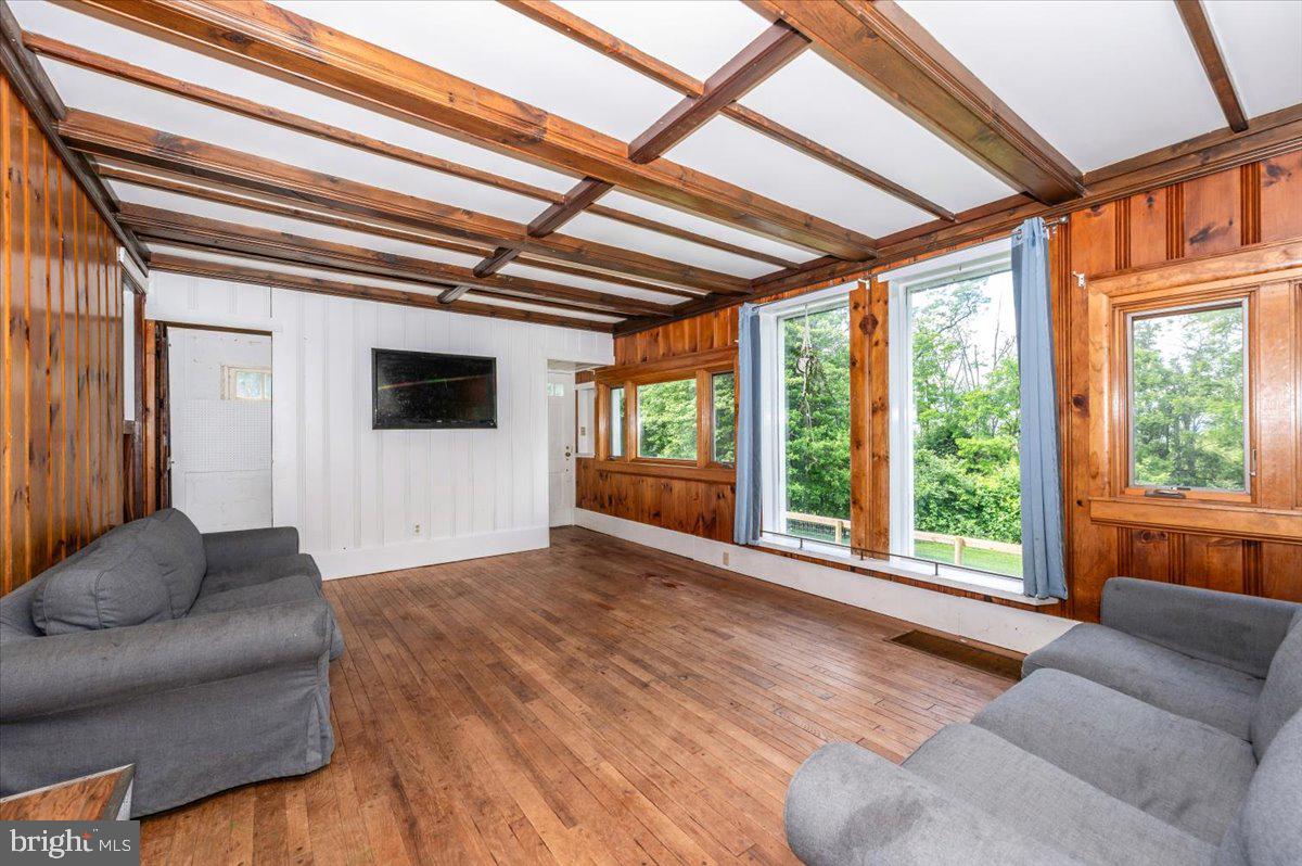 GAMBRILL SOUTH - Residential