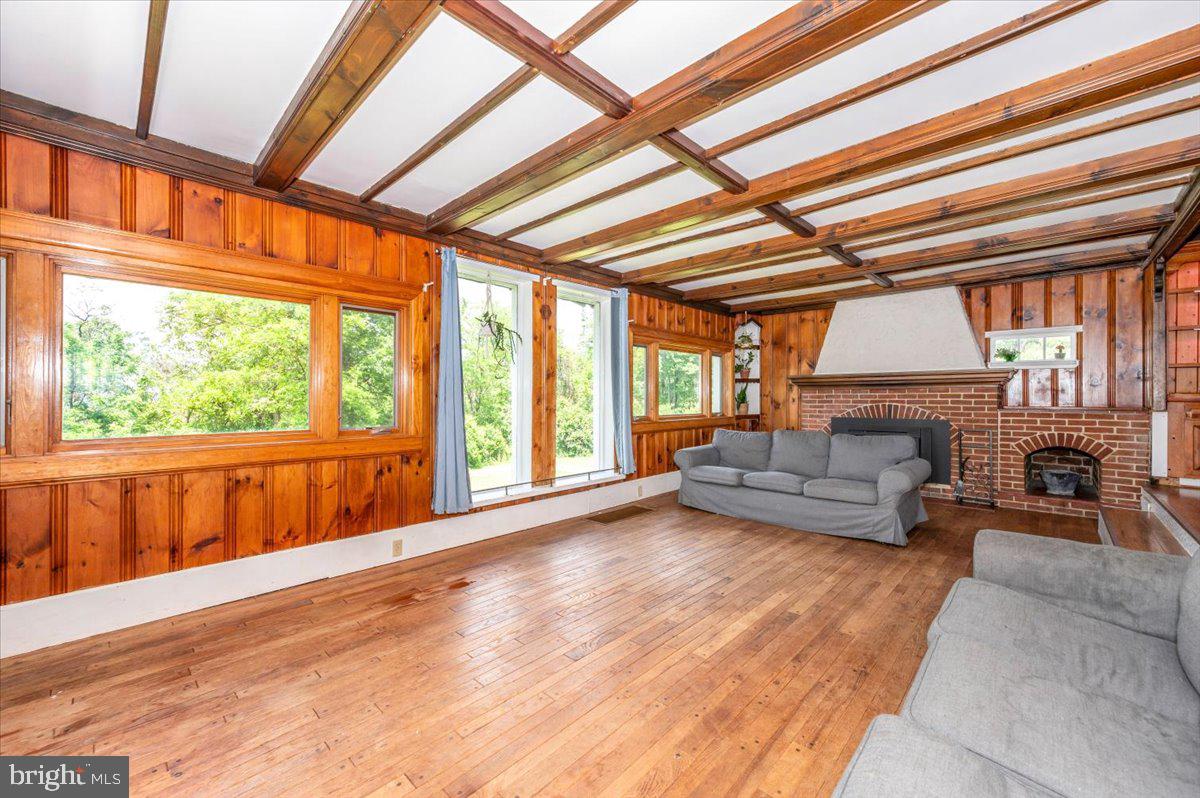 GAMBRILL SOUTH - Residential