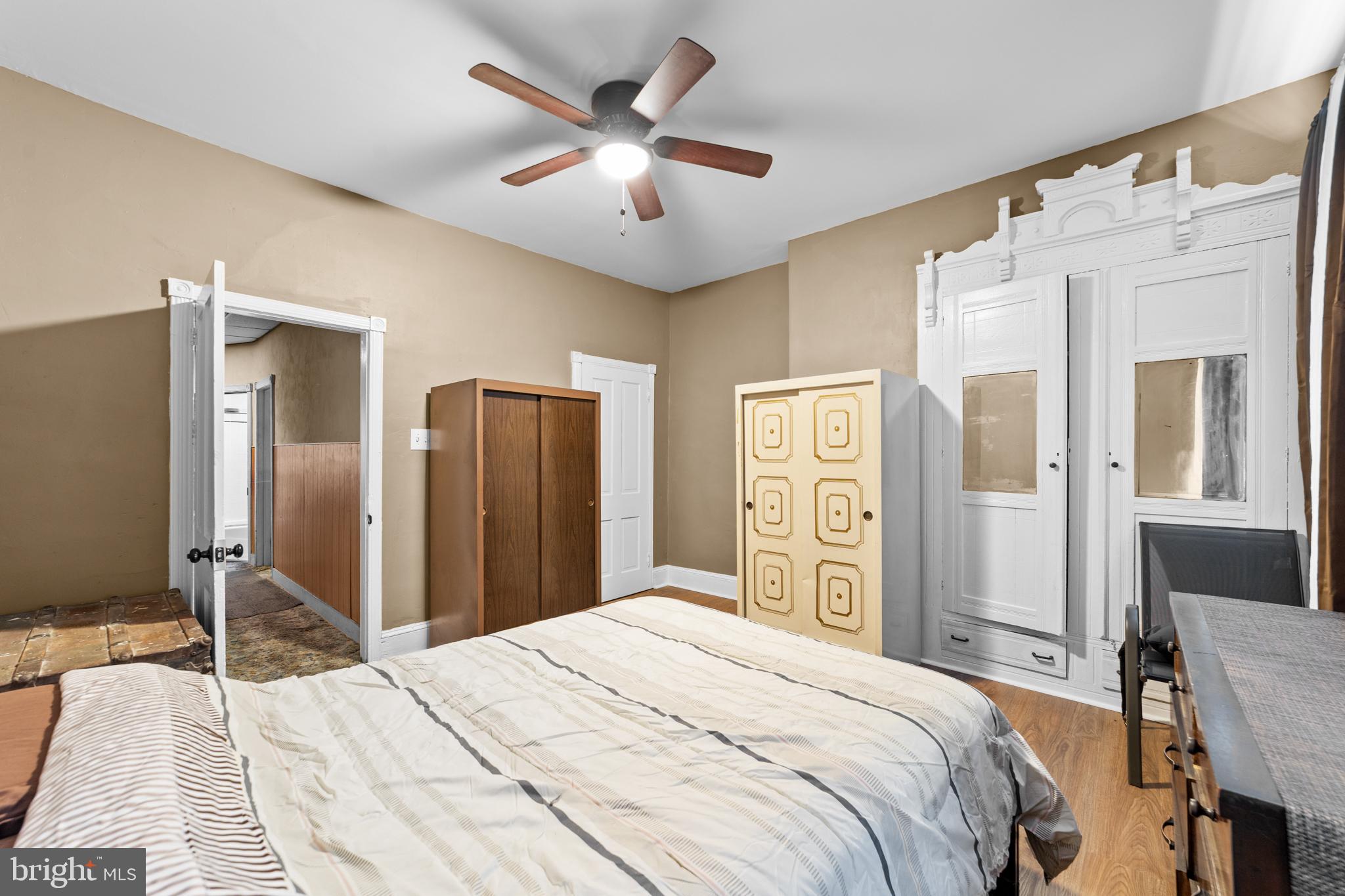 FORGOTTEN BOTTOM - Residential