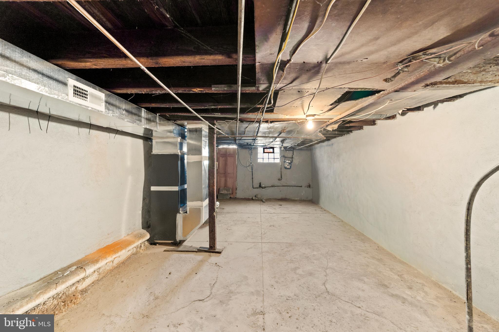 FORGOTTEN BOTTOM - Residential