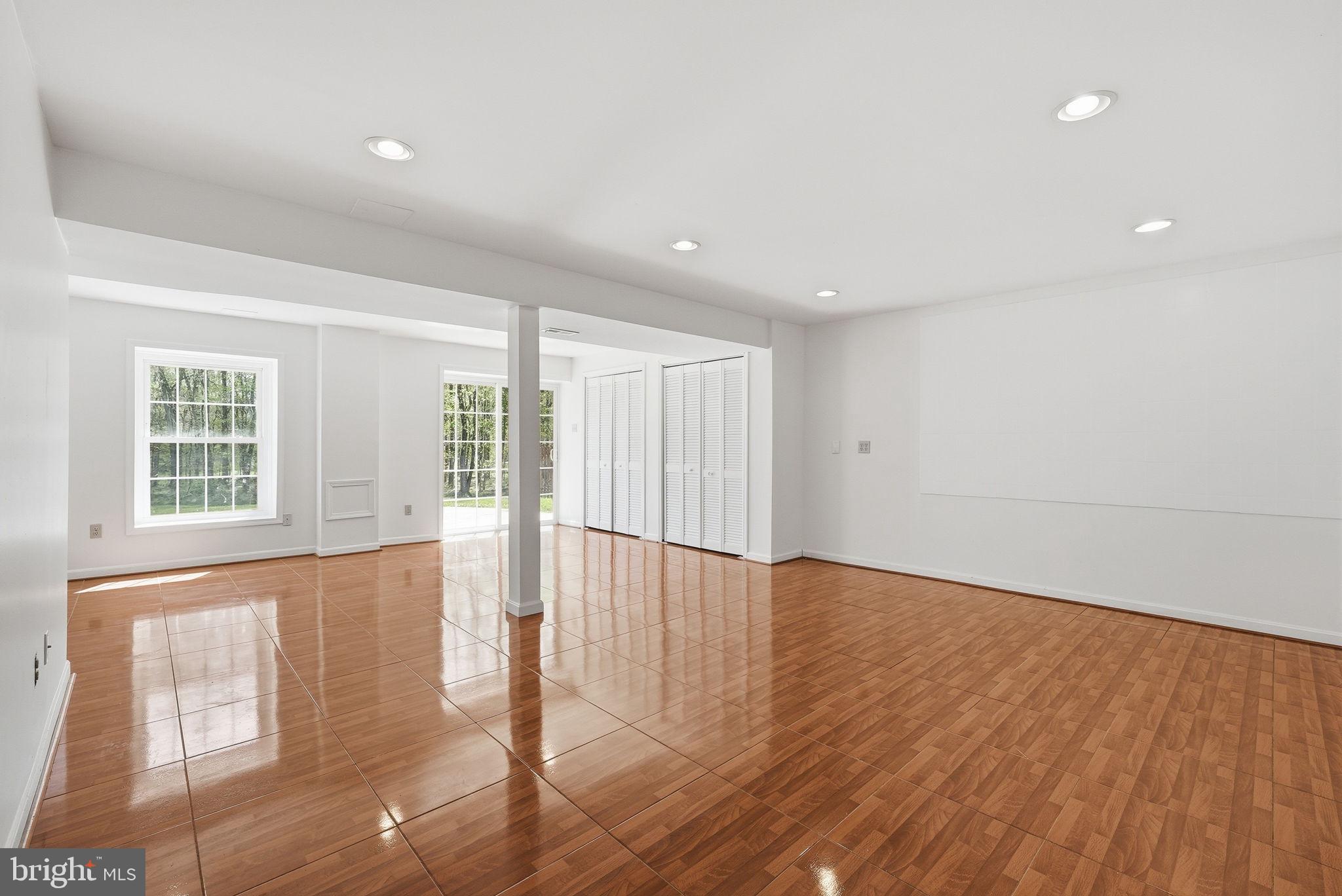 POPLAR TREE ESTATES - Residential