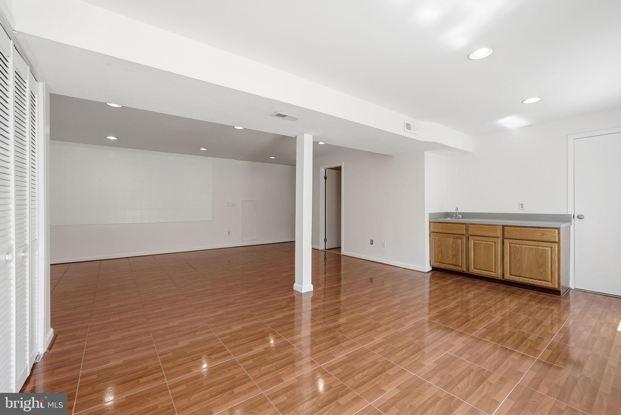 POPLAR TREE ESTATES - Residential