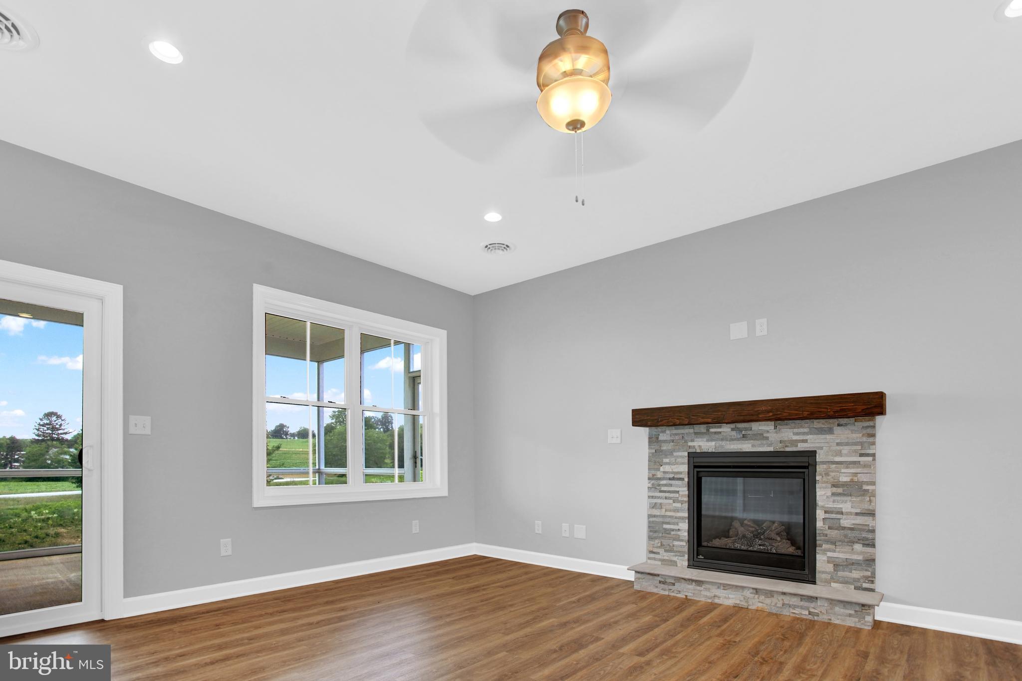 PENN NATIONAL GOLF COURSE COMMUNITY - Residential