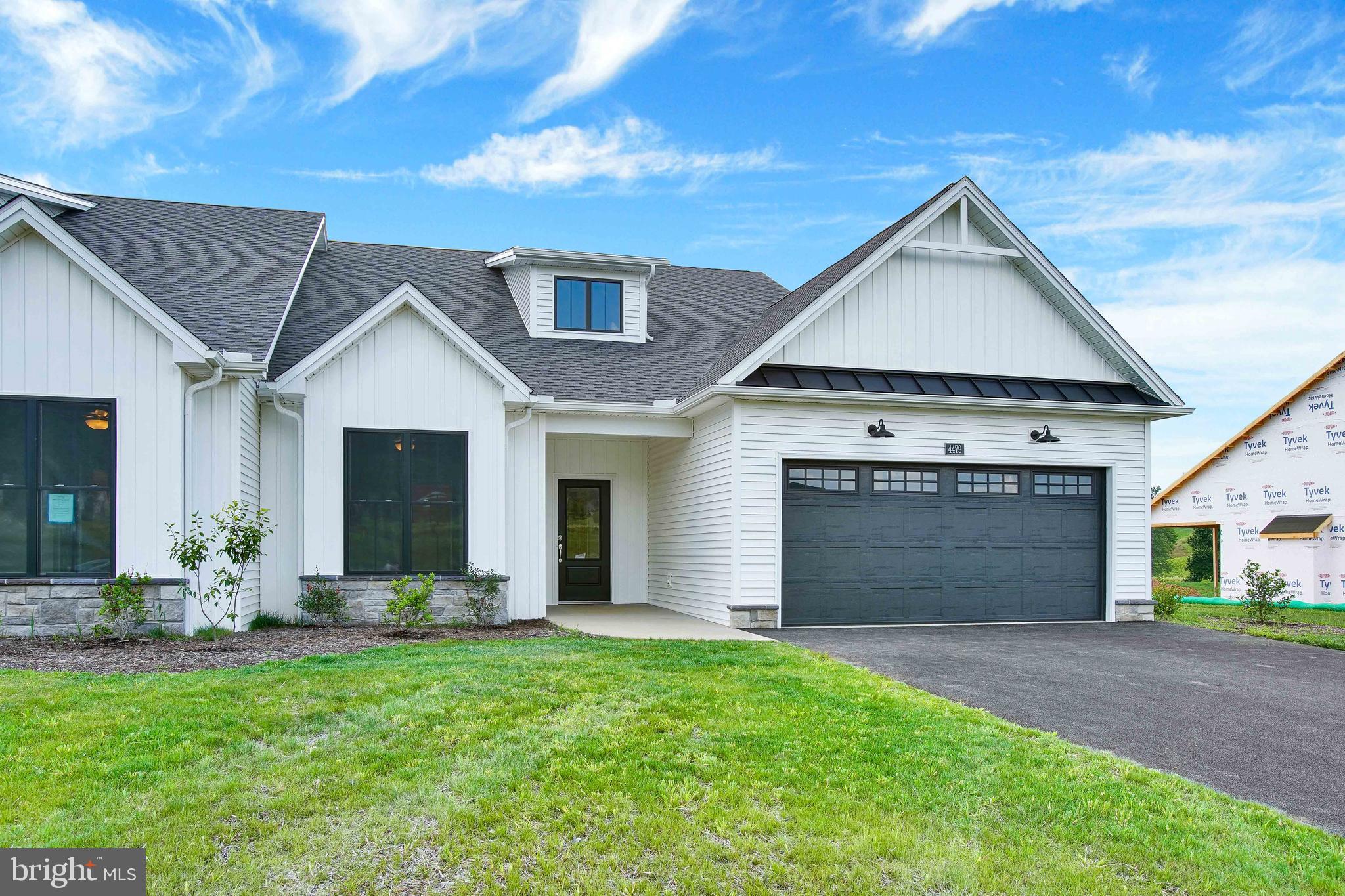 PENN NATIONAL GOLF COURSE COMMUNITY - Residential