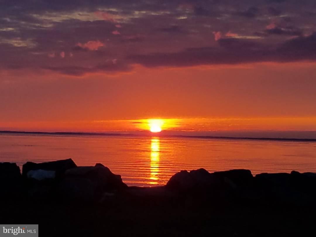 CEDARHURST ON THE BAY - Residential