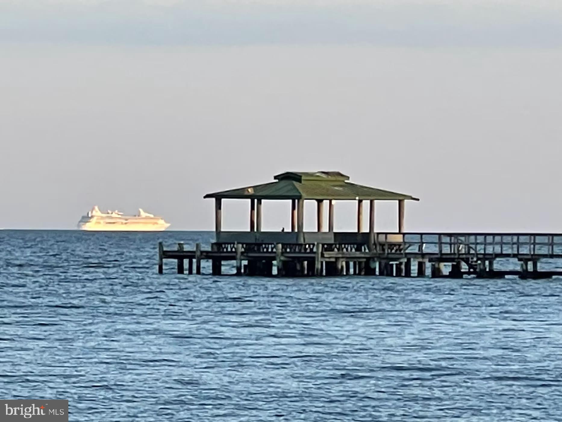 CEDARHURST ON THE BAY - Residential