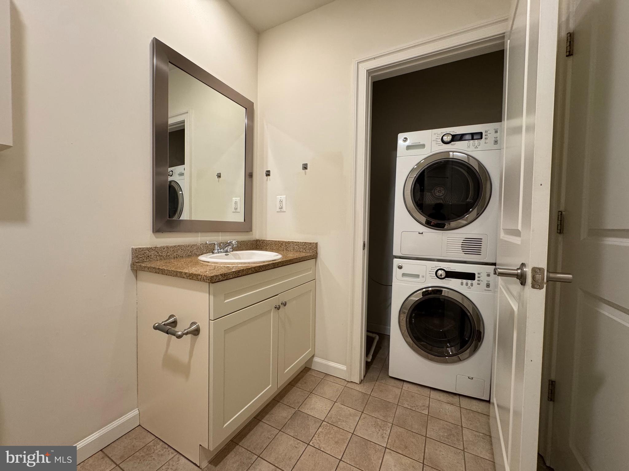 CENTER CITY - Residential Lease