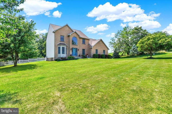 490 S PARK ST, DALLASTOWN, PA 17313 - Image 3bd3cd2aba42fda5dea893d7598d248f/1494244505