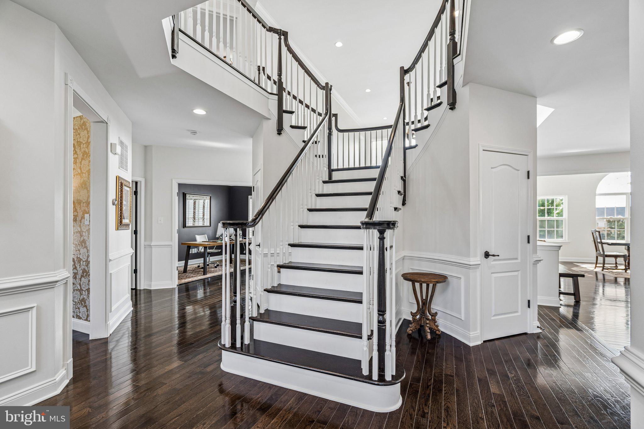 304 SALARNO COURT