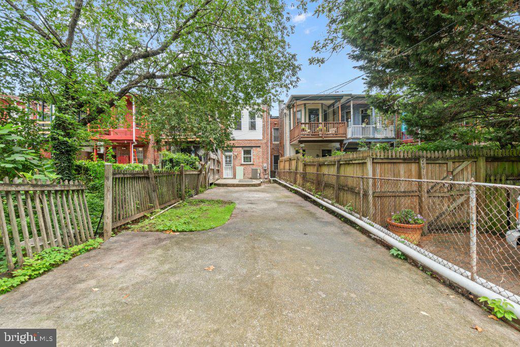 CHARLES VILLAGE - Residential