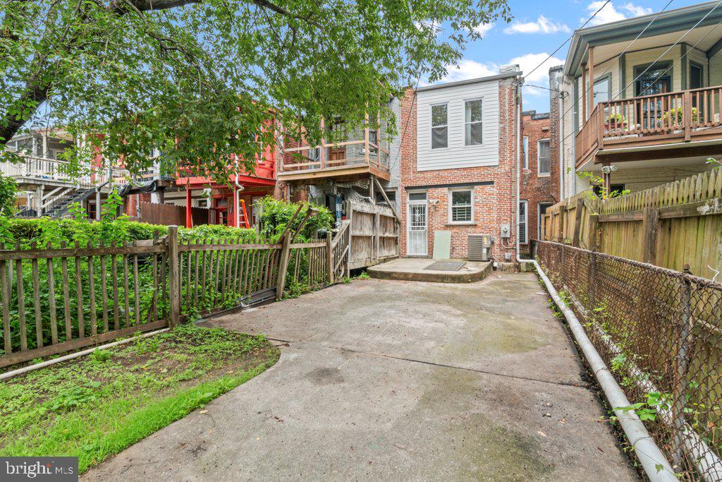 CHARLES VILLAGE - Residential