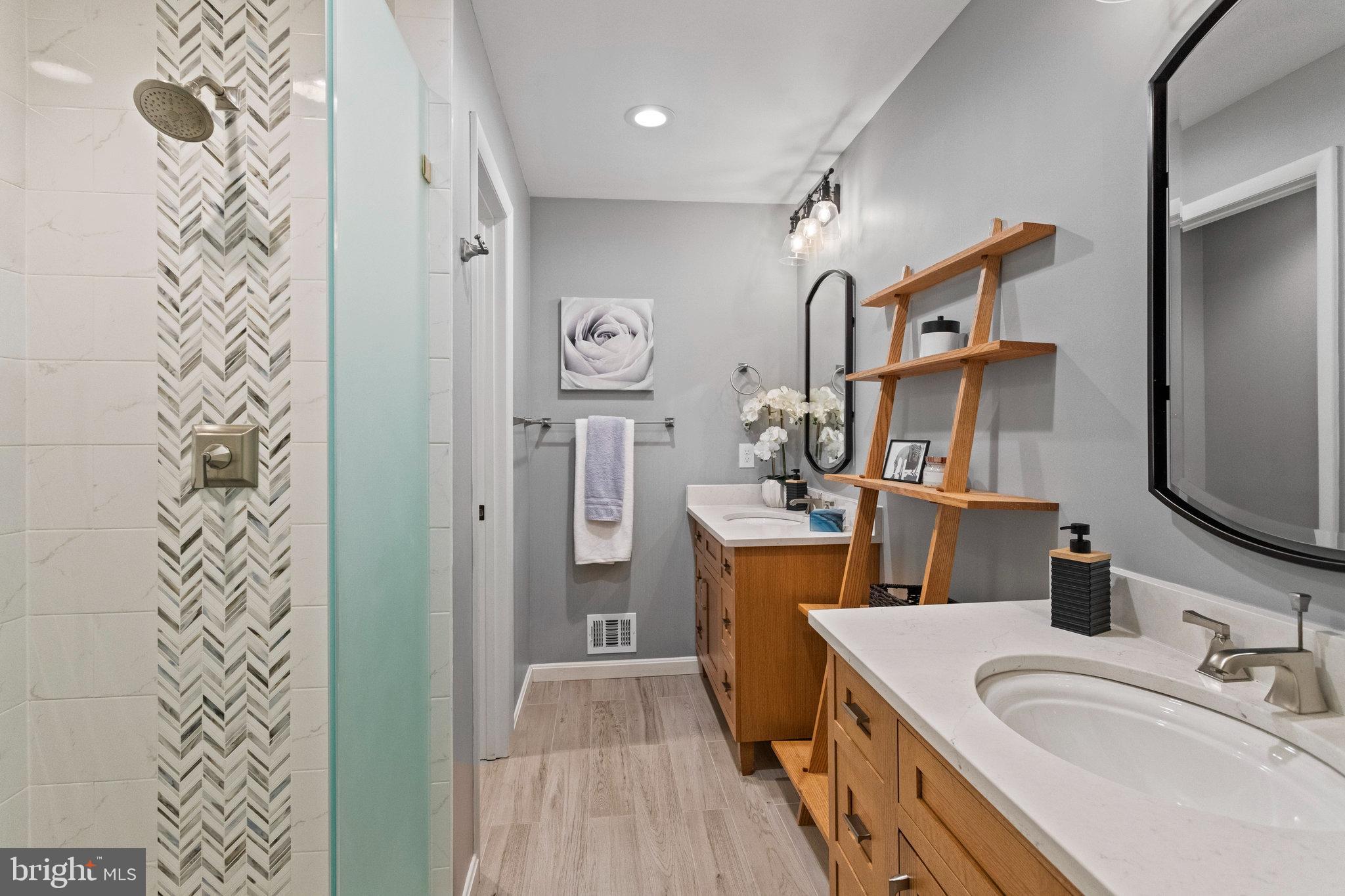 MANTUA - Residential