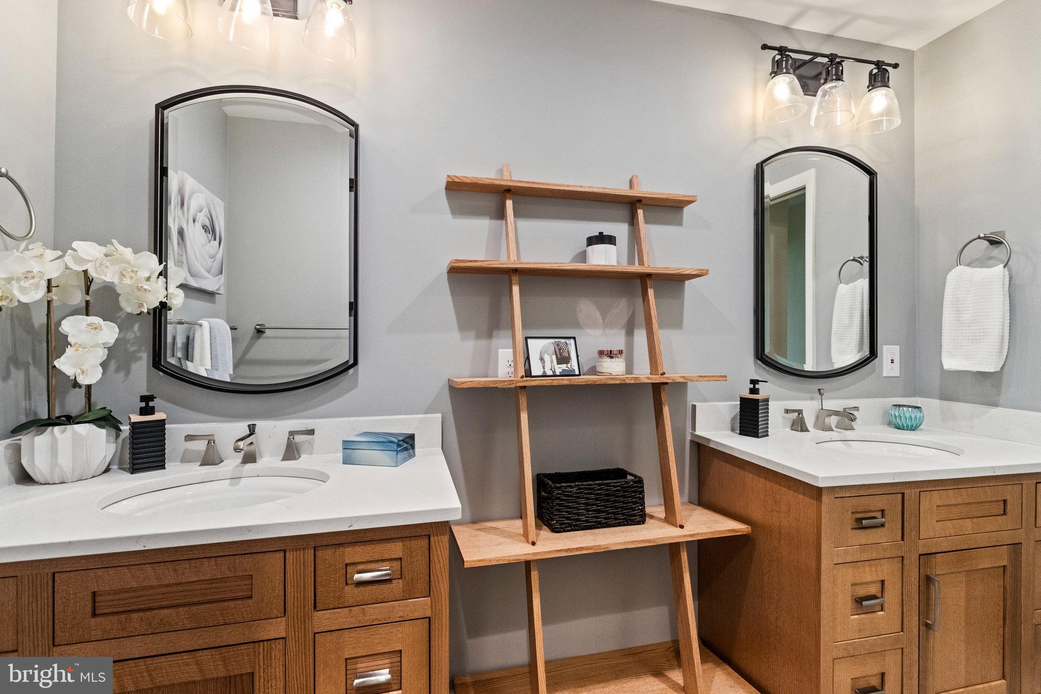 MANTUA - Residential