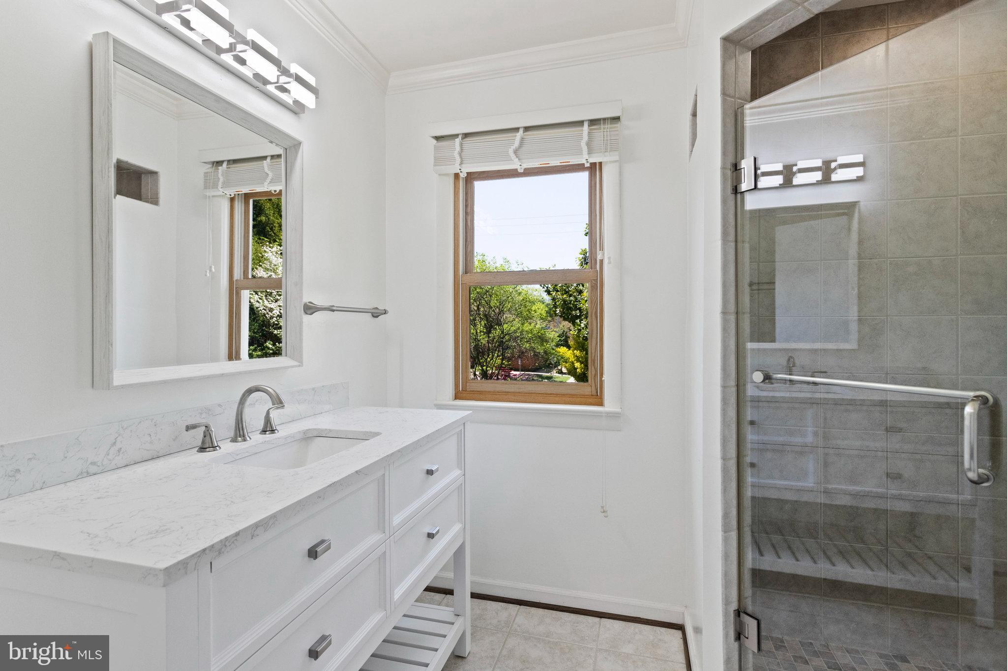 MANTUA - Residential