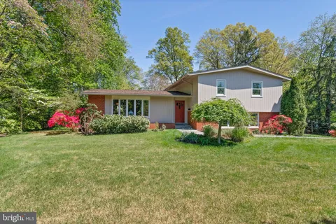 3611 Kirkwood Drive, Fairfax, VA MLS: VAFX2232240