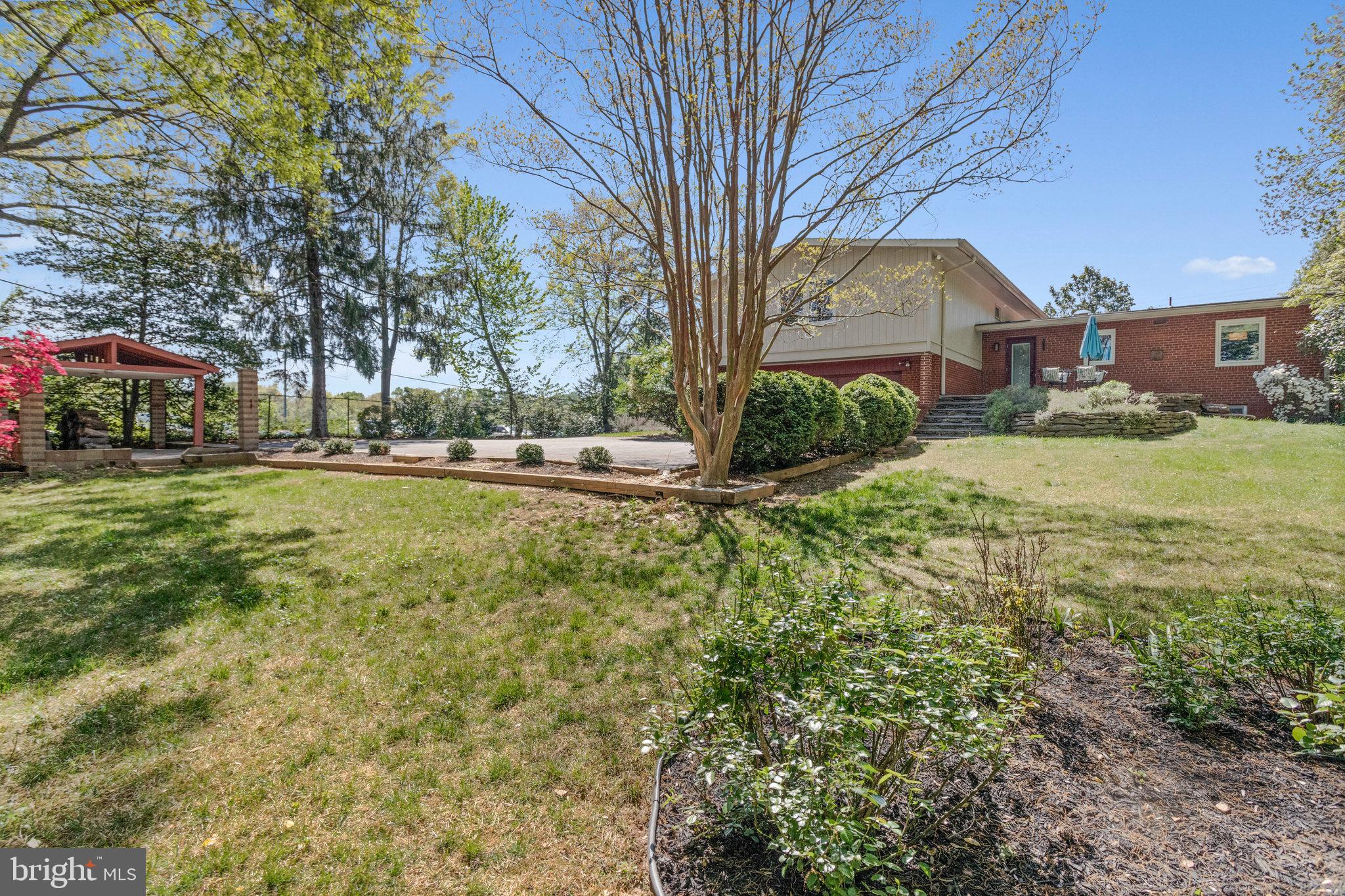 MANTUA - Residential