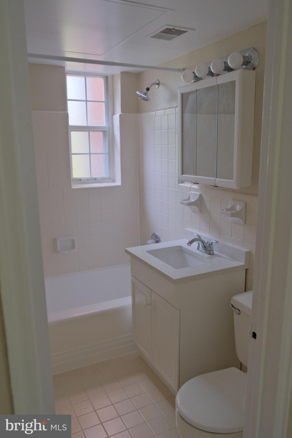 WESTMORELAND TERRACE - Residential Lease