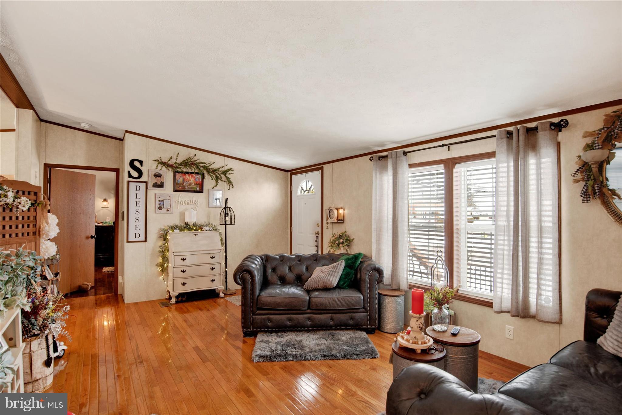 ROYALTON - Residential