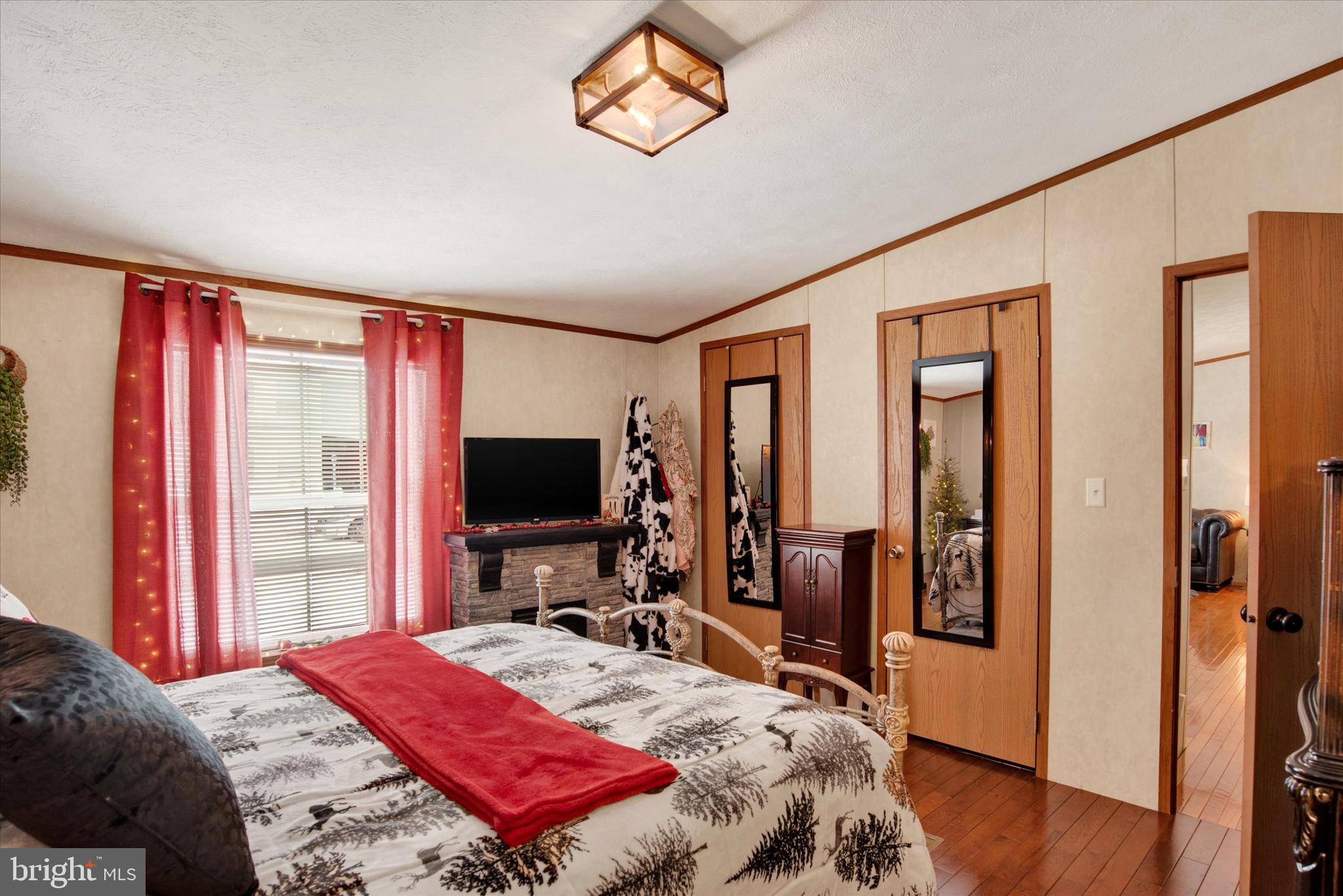 ROYALTON - Residential