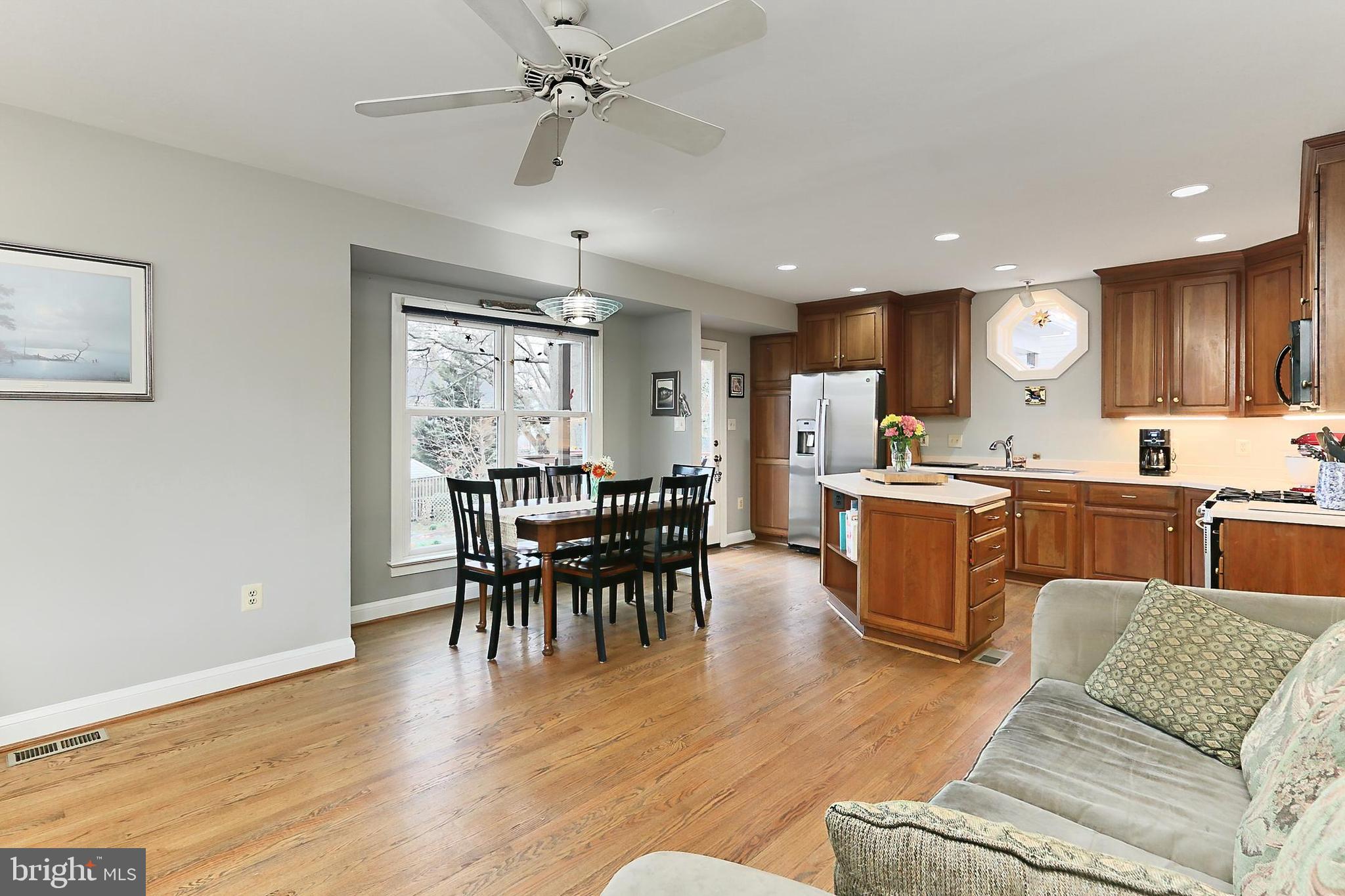 LARCHMONT TERRACE - Residential