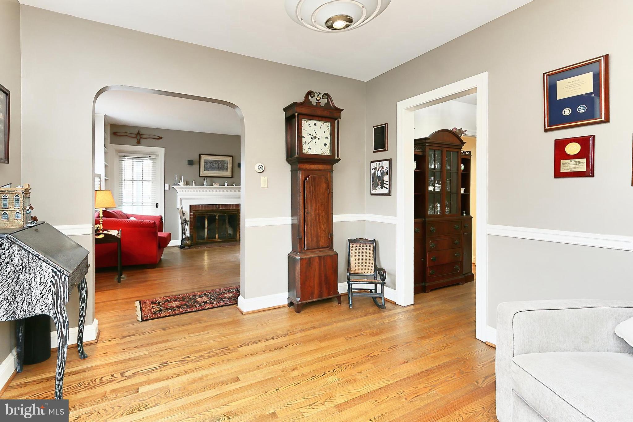 LARCHMONT TERRACE - Residential